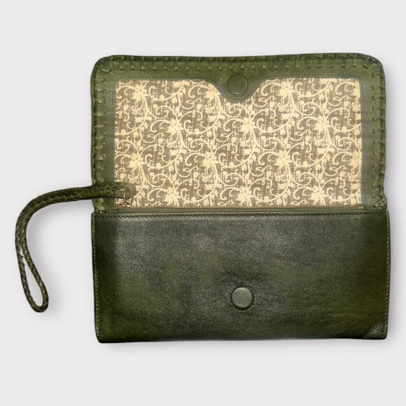 Hobo Intl Clutch Green Textured Leather Wallet Folding Wristlet Whipstitch Trim - Picture 6 of 9